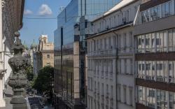 Sastop - Enjoy the vibe of the downtown from above