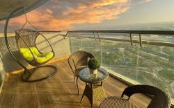 Cloud 38th Floor, Sunrise Apartment