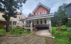 Villa Raja