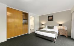 Mt Ommaney Hotel Apartments