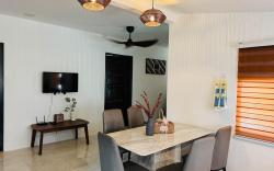Rumah Hayden - River View, 2BR, Wifi, Netflix