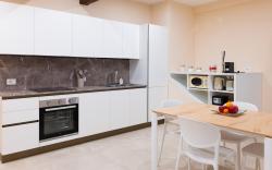 Residenza Dante–In the City of a Hundred Horizons