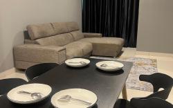 Modern Condo in Damansara with pool view