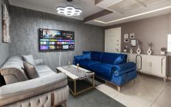 A comfortable and pool apartment in taksim