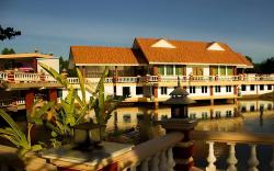 Naya Park View Hotel