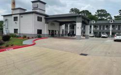 Super Stay Inn By OYO Humble IAH East