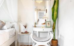 Moon & honey villa