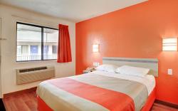 Motel 6 Southington, CT - Hartford