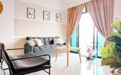 Platino 4BR walk to Paradigm mall