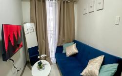Unit near MOA and NAIA Airport w/Balcony @ Pasay