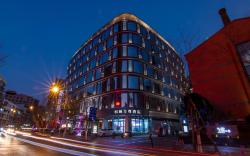 Yitel Premium Kunming Nanping Pedestrian Street Jinma Biji Archway