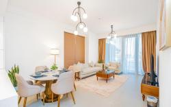 Escape24 - 2BR Canal Front Retreat w/ Canal Views