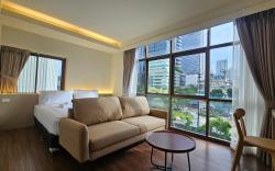 HOTEi Park Silom-Surawong