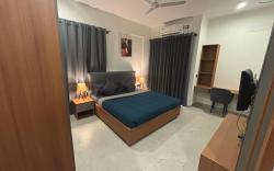 Housr 36 Studio Rooms Bangalore Near Leela Palace
