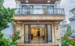 Tom Central Homestay