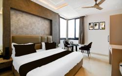 Super Townhouse Oak Ratanpur Panki