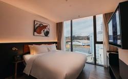 The Signature Hotel Saigon
