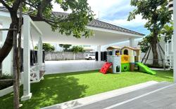 The White House Pool Villa Pattaya
