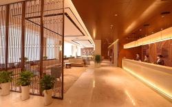 Home Inn Plus Zhengzhou Manhattan Civil Aviation Road Metro Station