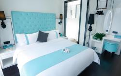 Home Inn Plus Zhengzhou East Station
