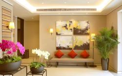 Home Inn Plus Wuhan Hanzheng Street