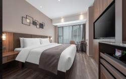 Home Inn Plus Jinan East Station