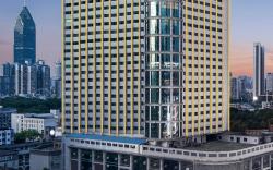 Home Inn Plus Wuhan International Plaza