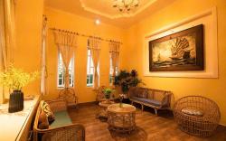 Villa Nhà có hai cây Tùng