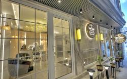 EMPIRE PLATINUM SUITES