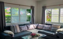 Serene Stay | Mountain View