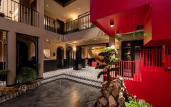 SIXI GOLDEN SUNRISE SOUND SLEEP HOTEL