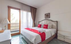 Casa de Apple Dago Bandung by RedDoorz