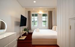 2BR/1BA Home In Yaowarat 5 Min MRT Nivas Wanit ECO