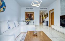 Charming 2BDR with Burj Khalifa View