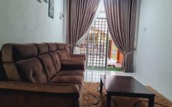 Anjung Vacation Home No 72