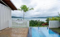 Caasa Tranquilla Lakefront Container with Jacuzzi