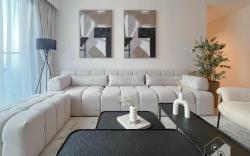 Burj Crown Luxury 2-Bedroom with Balcony & View