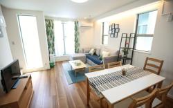 YT2198 Spacious Private Home for 10 near Ikebukuro