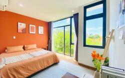 PINA * Orange room with King bed