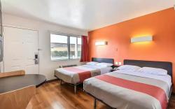 Super 8 by Wyndham San Jose