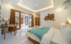 Mirragold Villa - Scenic 3BR Hideaway with Pool