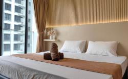 Near Airport|New Renovate|Corner Balcony 4 Pax