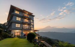 Summit Enigma Resort & Spa, Lamahatta