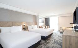 Sandman Signature Toronto Airport Hotel