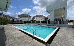 The Emerald Hat Yai · Spacious 3-Bedroom Stay
