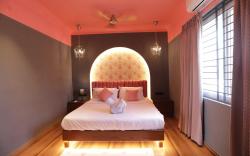 Romantic 1 BHK Jacuzzi Bliss | Juliet Vista