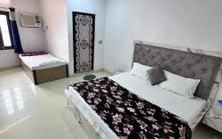Hotel Darshika Vrindavan