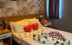 Anita Kemer Noch Hotel 