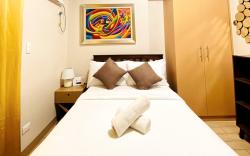 * * * 8 Skyline Sunset Suite