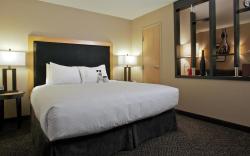 DoubleTree by Hilton Savannah Airport